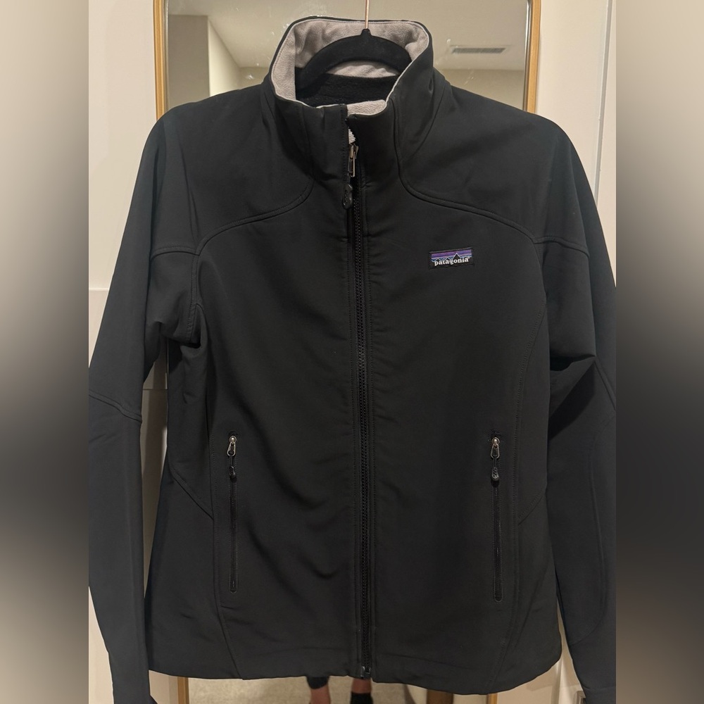 Patagonia Women’s Black Softshell Outdoors Jacket